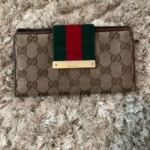 Gucci wallet